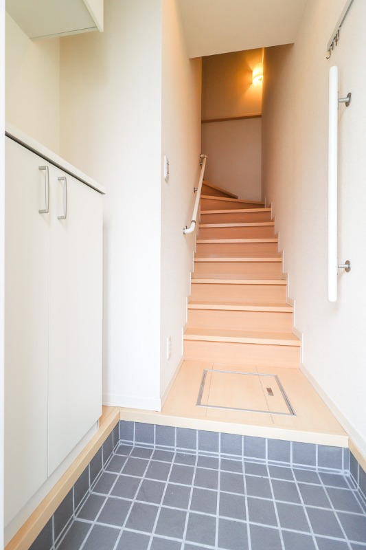 玄関　図面と現状に相違がある場合には現状を優先