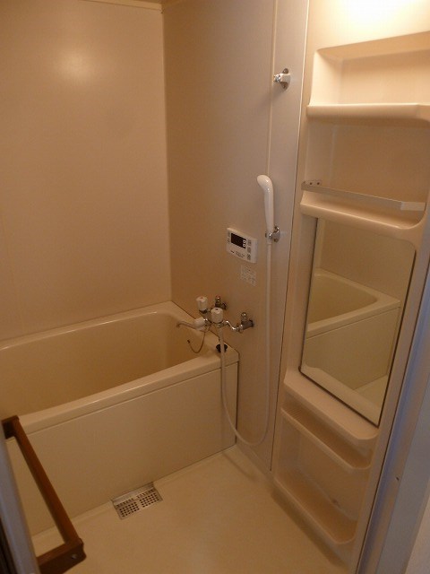 バス・シャワールーム　写真は103号室です（参考）