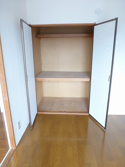 収納　写真は103号室です（参考）