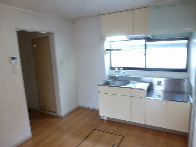 キッチン　写真は103号室です（参考）