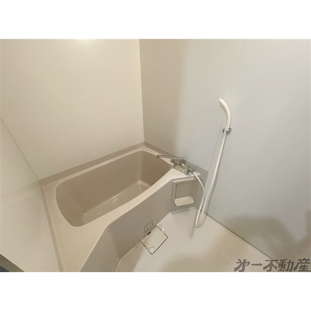 バス・シャワールーム　バスルーム