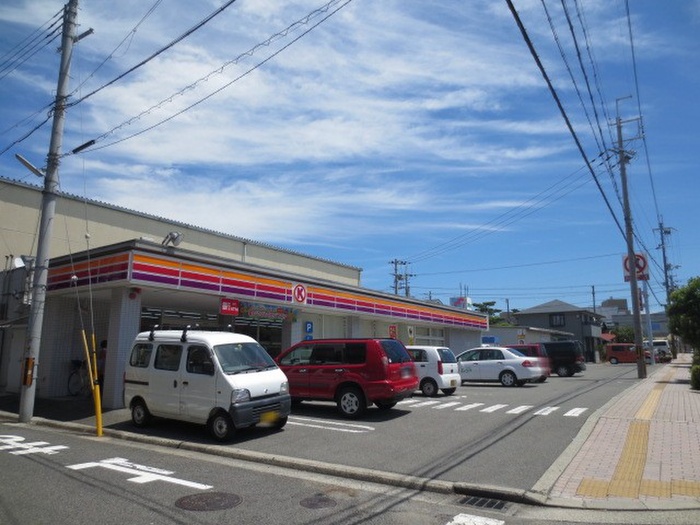 コンビニ　サークルK（コンビニ）まで1000m