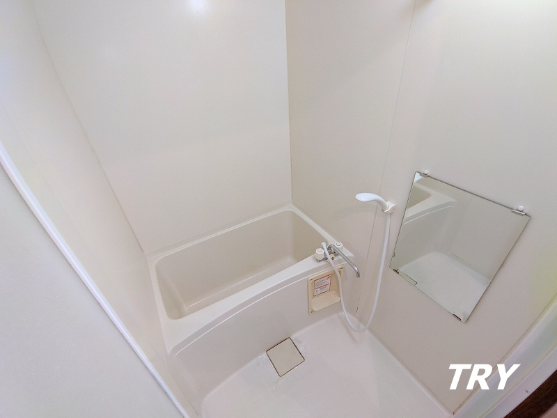 バス・シャワールーム　シャワー付き