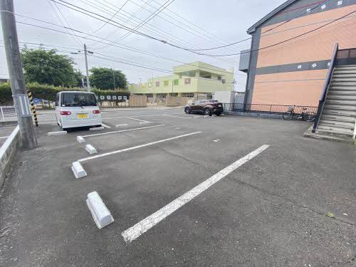 駐車場　敷地内駐車場