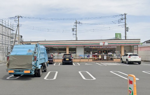 コンビニ　セブンイレブン（コンビニ）まで420m