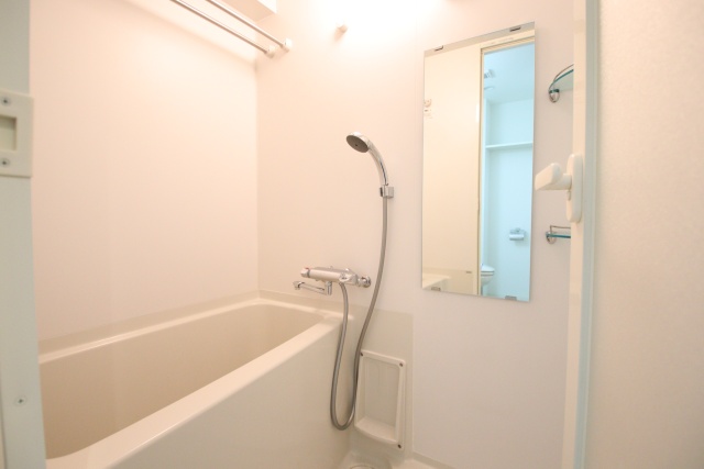 バス・シャワールーム　※別室の参考写真の為、現況優先です。