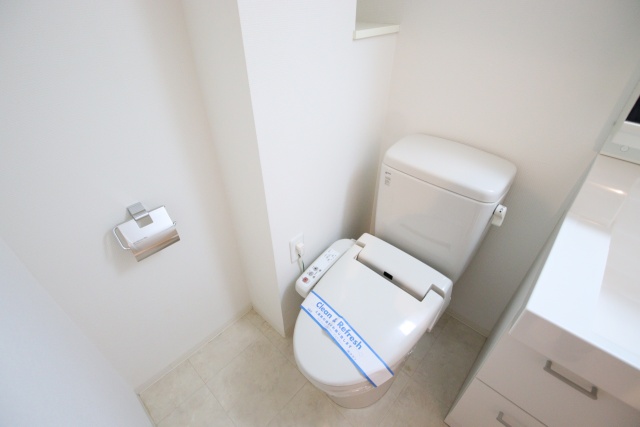 トイレ　※別室の参考写真の為、現況優先です。