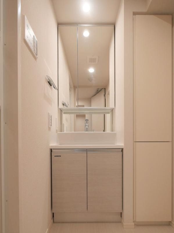 洗面設備　収納