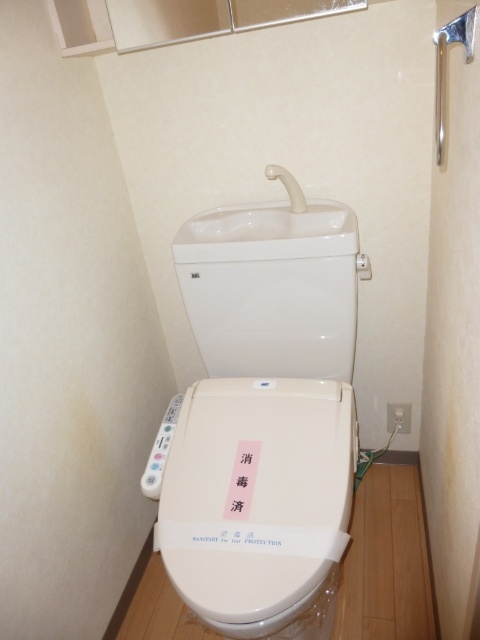 トイレ　シャワー付きトイレ