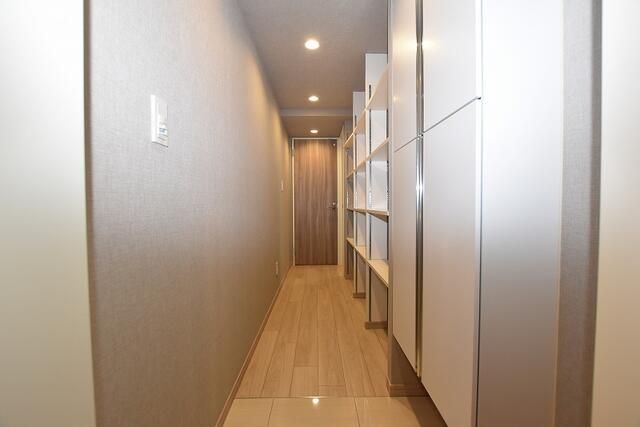 玄関　収納もある玄関です