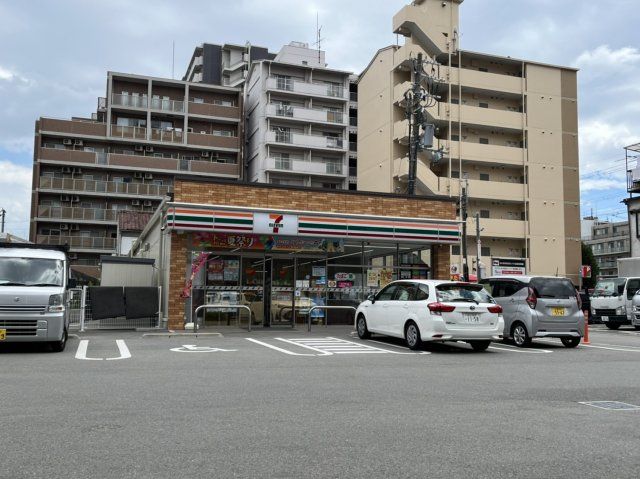 コンビニ　セブン-イレブン 大阪東中島３丁目店（コンビニ）まで255m