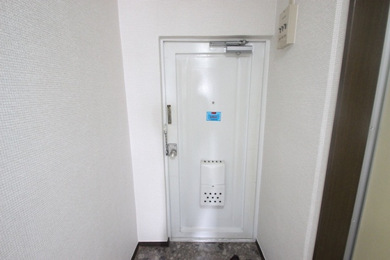 玄関　※別部屋の写真です