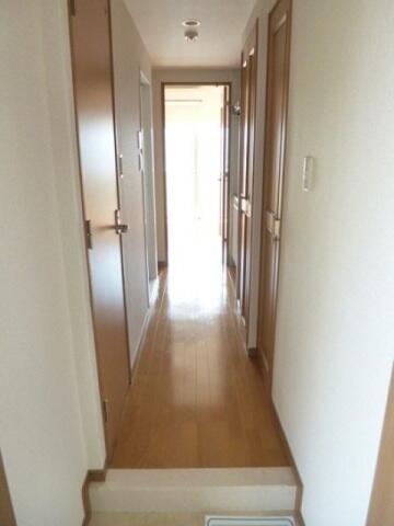 玄関　※同タイプ参考写真