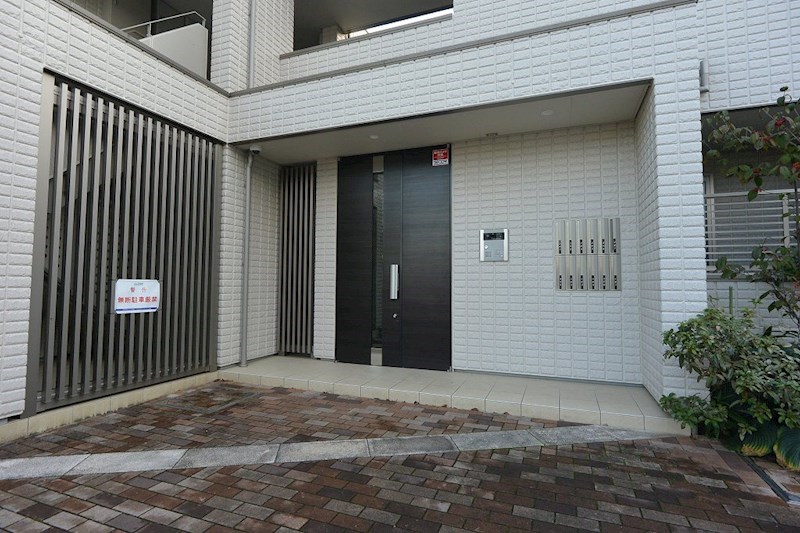 エントランス　エントランス