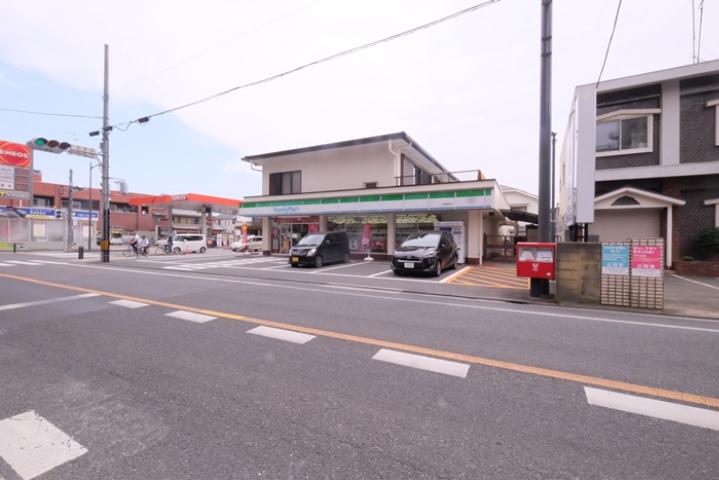 コンビニ　ファミリーマート川越通町店（コンビニ）まで269m