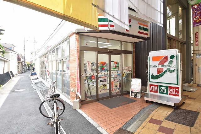 コンビニ　セブンイレブン　大阪赤川2丁目店（コンビニ）まで438m