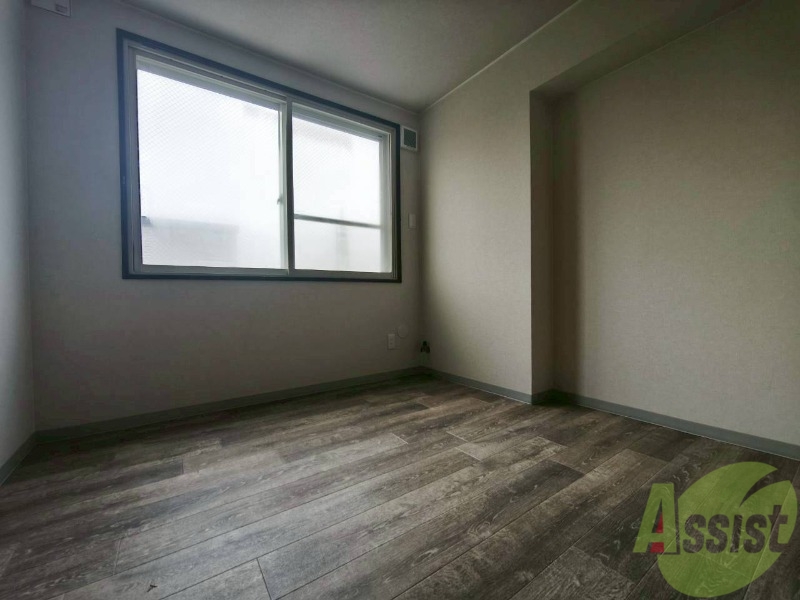 その他部屋・スペース　こちらのお部屋は光が差し込む、温かみのあるお部屋です。