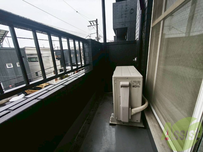 バルコニー　バルコニーです。天気の良い日には外干しができます！