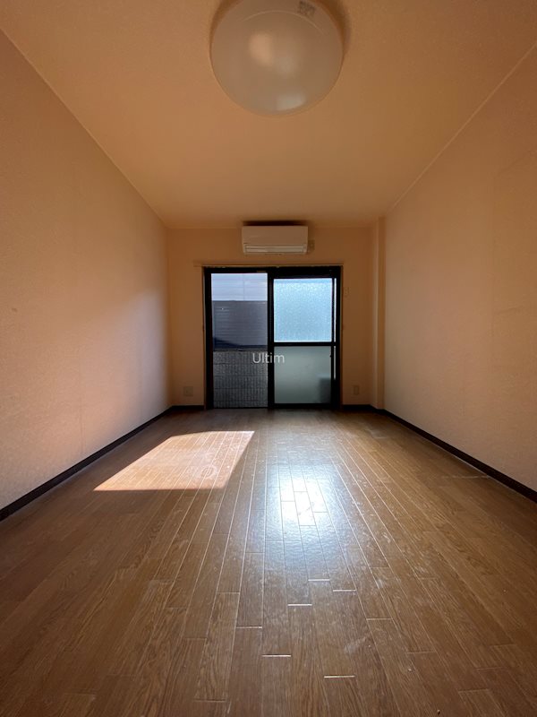 居室・リビング　※同タイプの他のお部屋です