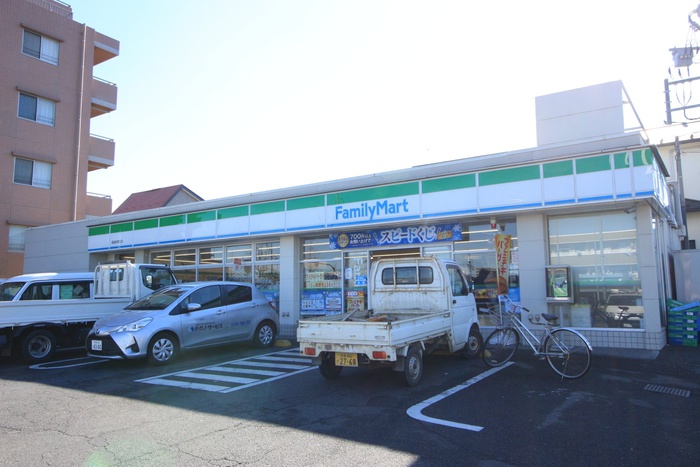 コンビニ　ファミリーマート稲城矢野口店（コンビニ）まで580m