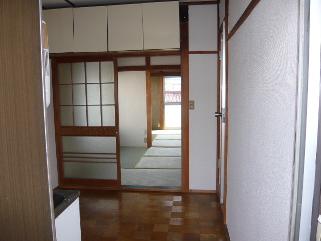 玄関　玄関から見たお部屋です♪