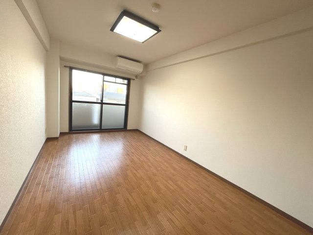 居室・リビング　詳細は、RISUMO江坂本店→06-6155-7137まで♪