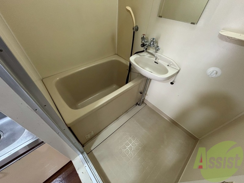 バス・シャワールーム　お風呂です。ゆっくりお風呂につかるのも体に良いですね～