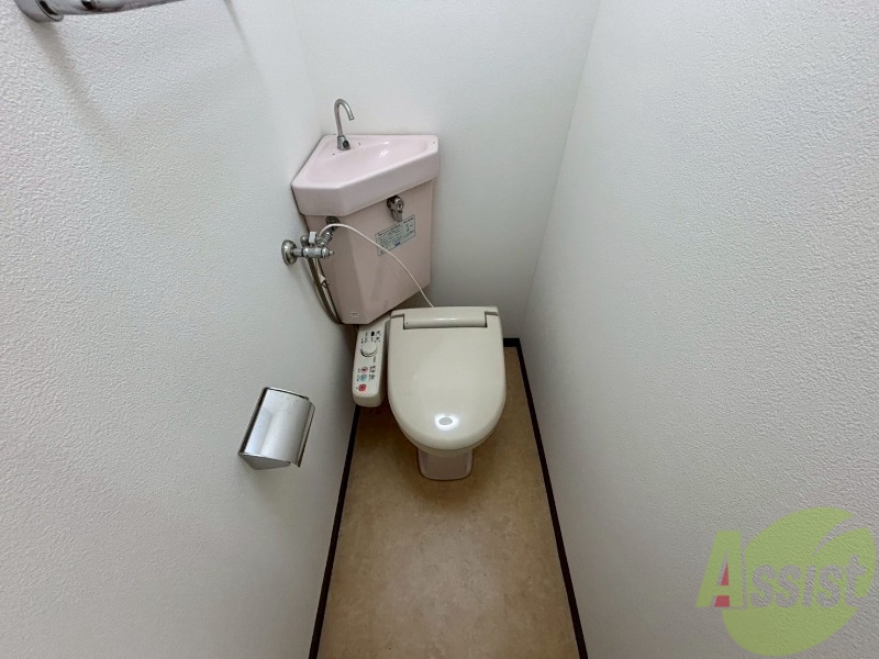 トイレ　トイレです。ウォシュレット付を探している方、おすすめです。