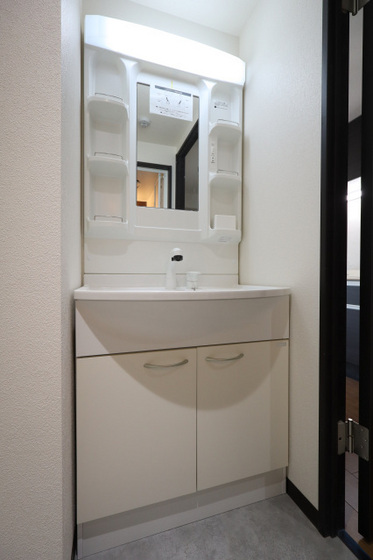 洗面設備　※別部屋の写真です