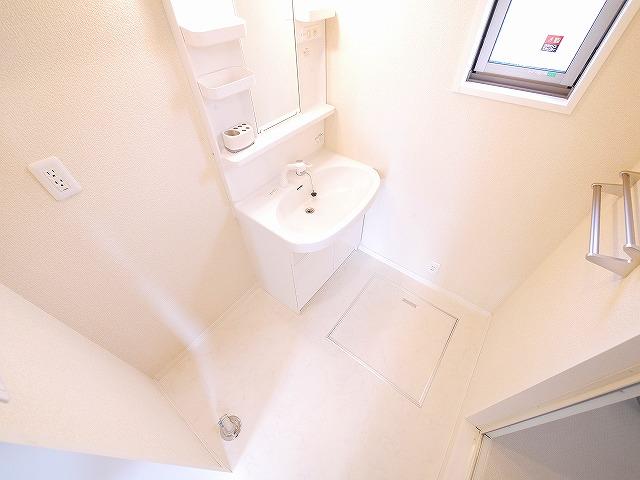 洗面設備　忙しい朝には欠かせない洗面所です