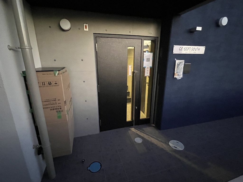 エントランス　エントランス