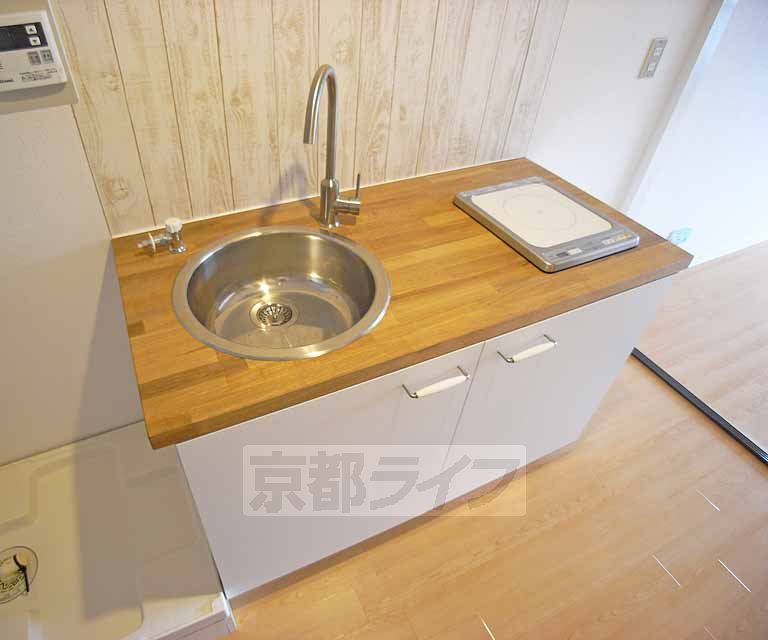 キッチン　清潔感あふれるキッチンです。