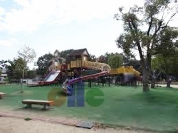 公園　久宝寺緑地（公園）まで702m