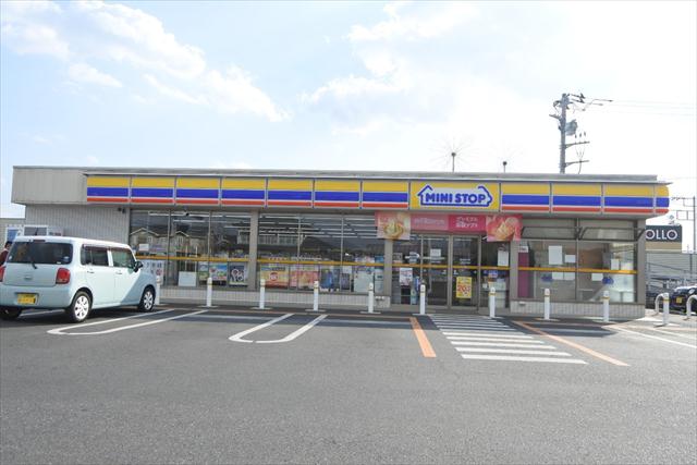 コンビニ　ミニストップ土浦神立中央店（コンビニ）まで1965m