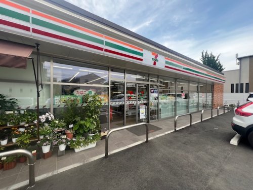 コンビニ　セブンイレブン 世田谷上用賀6丁目（コンビニ）まで364m