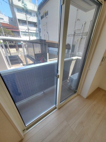 バルコニー　※別室（間取異なる1LDK）の参考写真