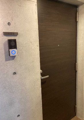 玄関　※別部屋の参考写真です。