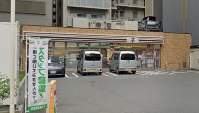 コンビニ　セブンイレブン　吹田江坂町1丁目店（コンビニ）まで301m