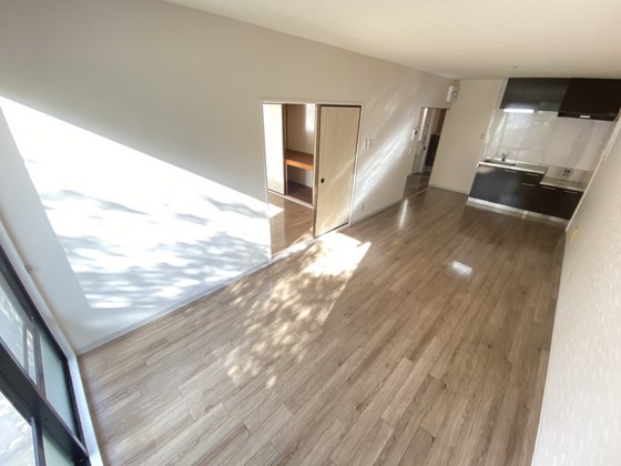 居室・リビング　※別号室の写真です