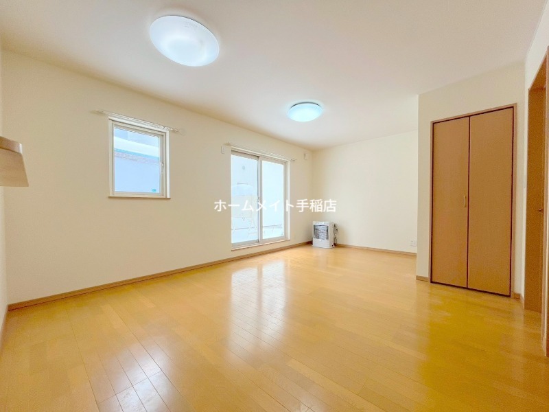 居室・リビング　広々リビングスペースございます！