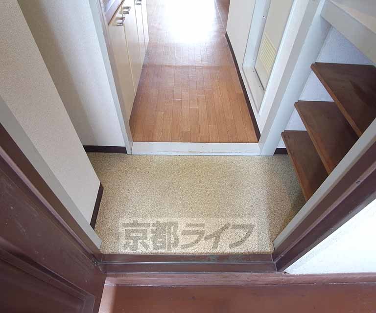 玄関　シンプルな玄関です。