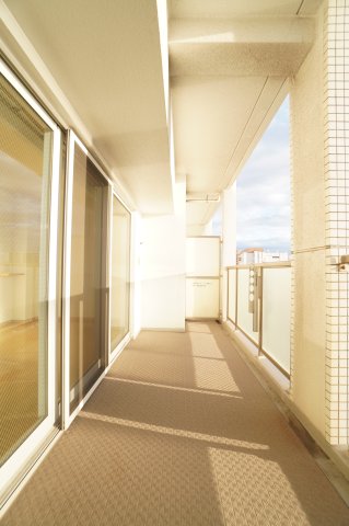 バルコニー　※同物件・同タイプの写真です。