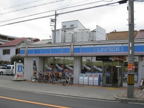 コンビニ　ローソン東淀川店（コンビニ）まで177m