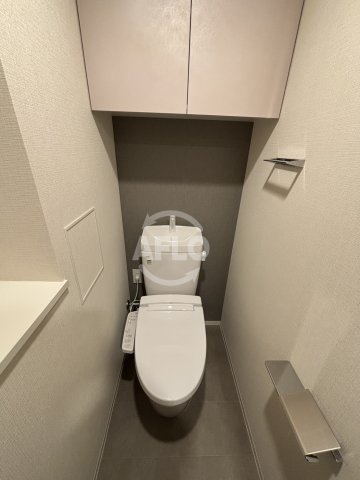 トイレ　コンフォリア・リヴ本町WEST Q　トイレ