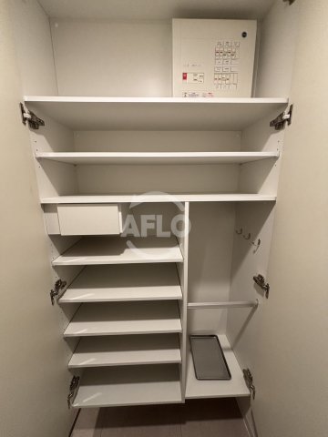 収納　コンフォリア・リヴ本町WEST Q　　玄関収納