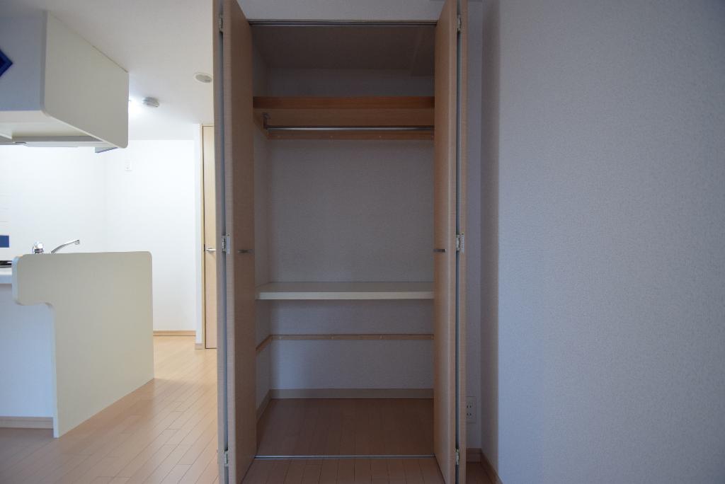 収納　クローゼット