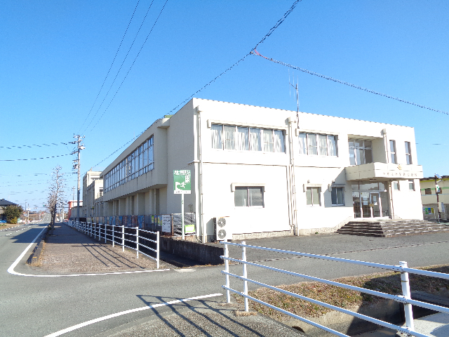 小学校　松阪市立小野江小学校（小学校）まで318m