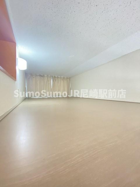 その他部屋・スペース　落ち着いて過ごせるお部屋なので、寝室にいかがでしょうか