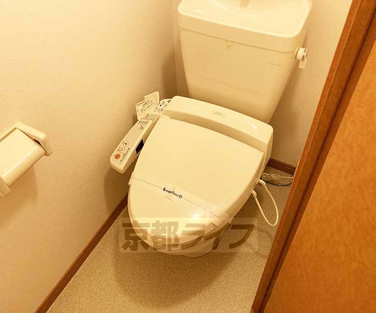 トイレ　ウォシュレット付きのトイレです・