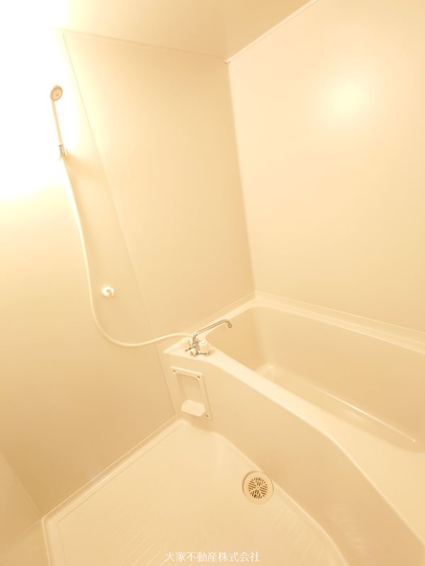 バス・シャワールーム　※別部屋写真の為イメージ。